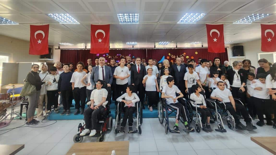 Burhaniye Ticaret Odası Özel Eğitim Uygulama Okulu'nda Düzenlenen Engelliler Haftası Farkındalık Programı 10 Mayıs 2024 Cuma Günü Saat 11.00'da yapıldı.